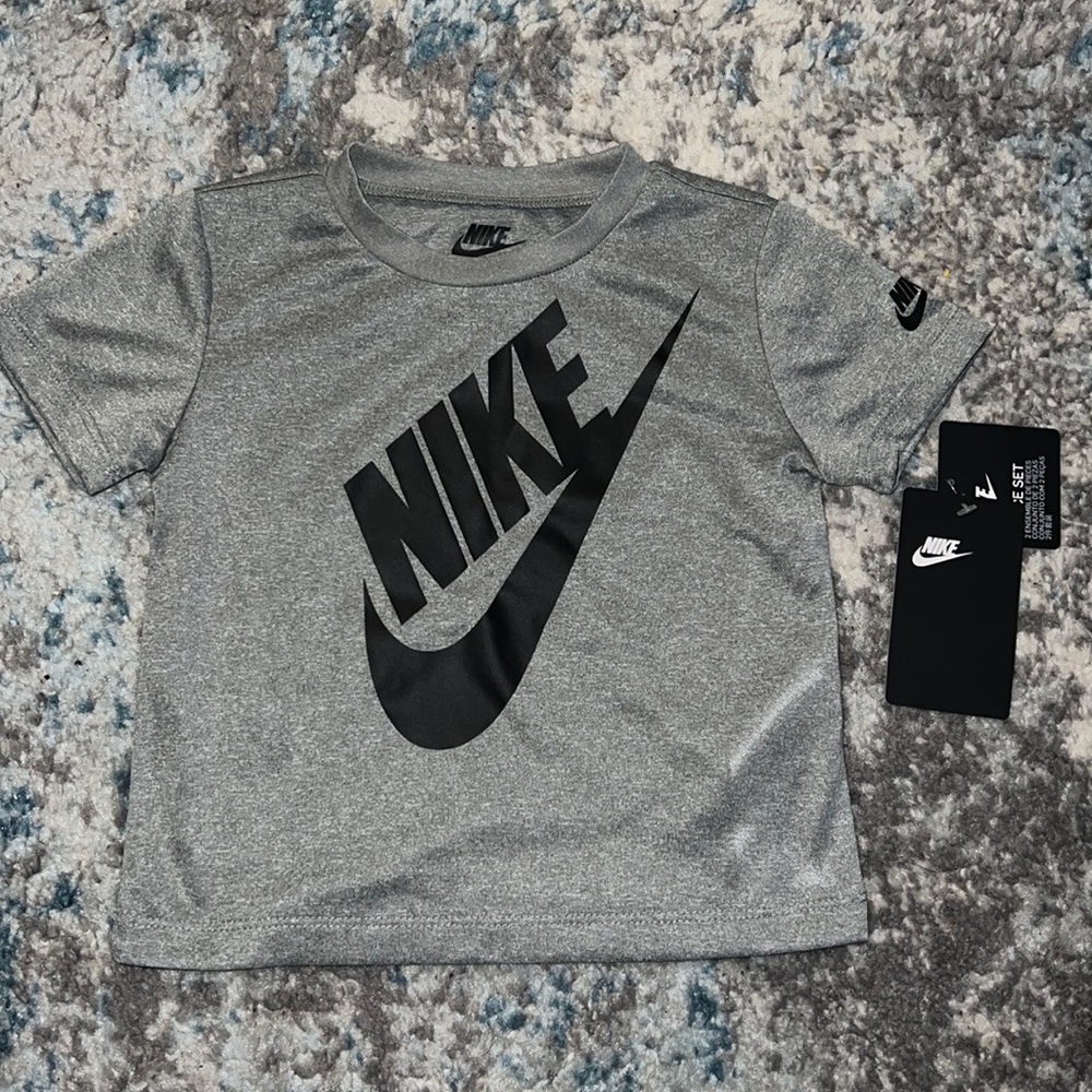 Nike T-Shirt